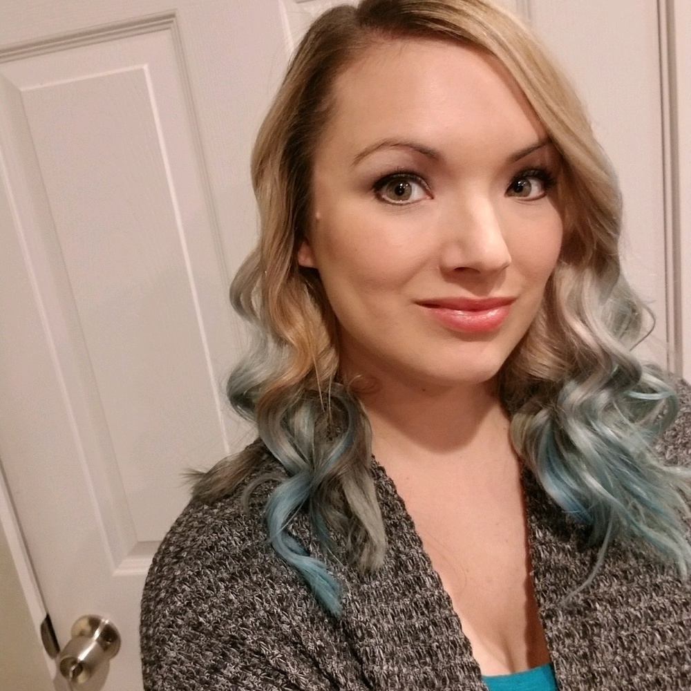 Meet your Posher, Alicia